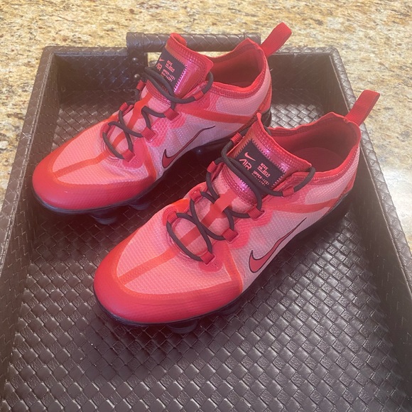 Nike Air VaporMax 2019—-Size 7Y (8.5 womens) - Picture 12 of 13